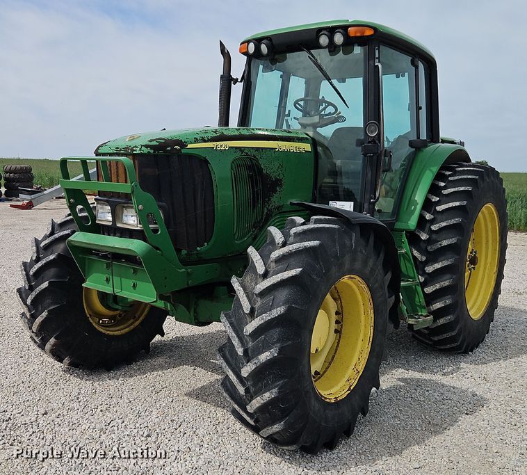 image for item EB8012 2004 John Deere 7320 MFWD tractor