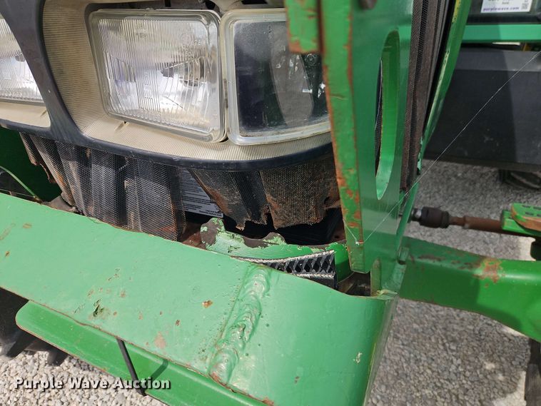 image for item EB8012 2004 John Deere 7320 MFWD tractor