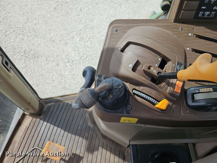 image for item EB8012 2004 John Deere 7320 MFWD tractor