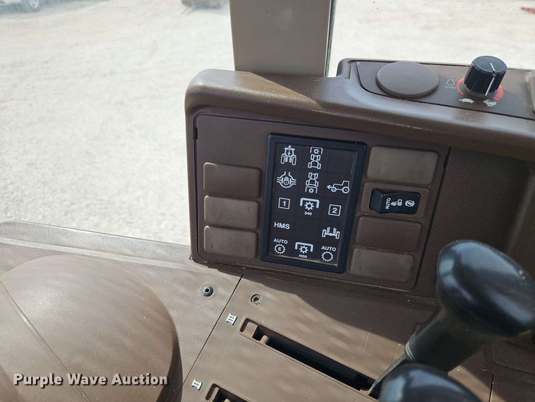 image for item EB8012 2004 John Deere 7320 MFWD tractor