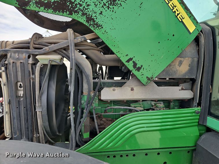 image for item EB8012 2004 John Deere 7320 MFWD tractor