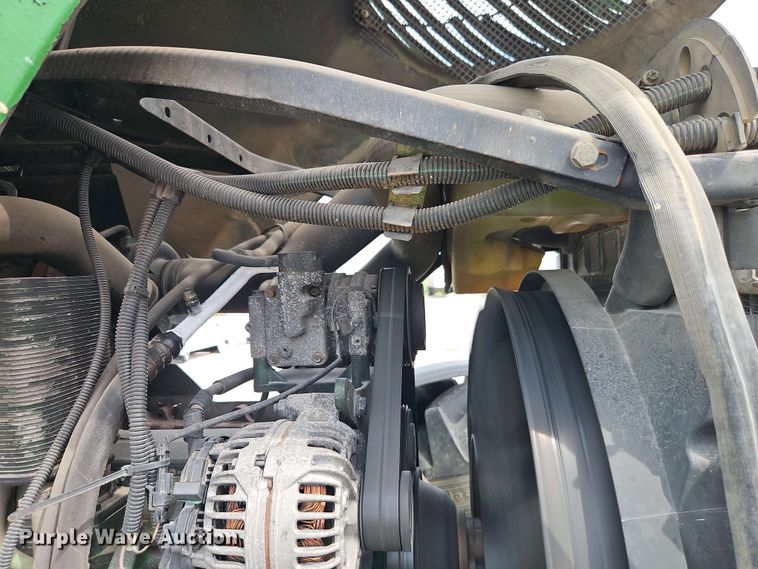 image for item EB8012 2004 John Deere 7320 MFWD tractor