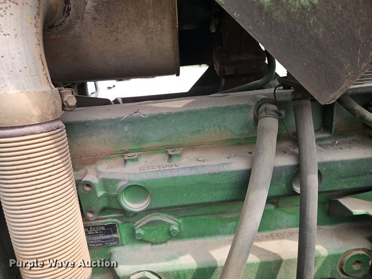 image for item EB8012 2004 John Deere 7320 MFWD tractor