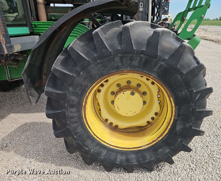 image for item EB8012 2004 John Deere 7320 MFWD tractor