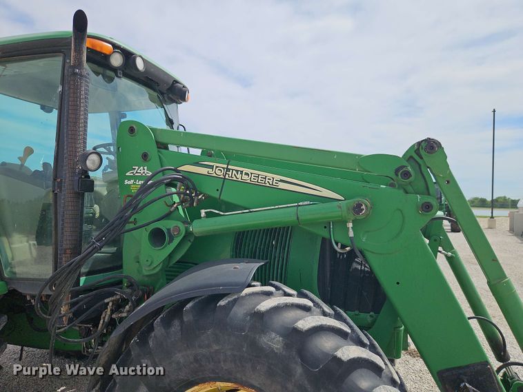 image for item EB8013 2004 John Deere 7320 MFWD tractor