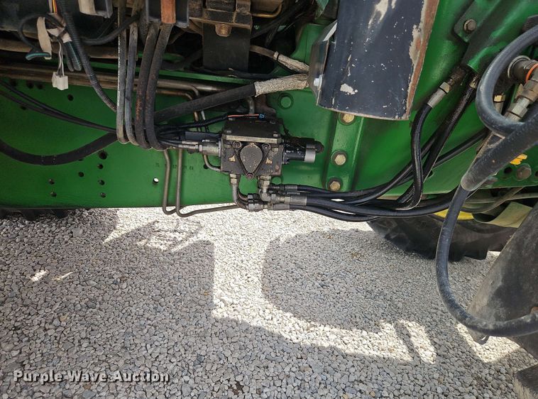 image for item EB8013 2004 John Deere 7320 MFWD tractor