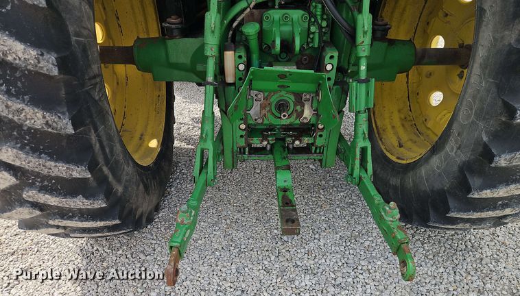 image for item EB8013 2004 John Deere 7320 MFWD tractor