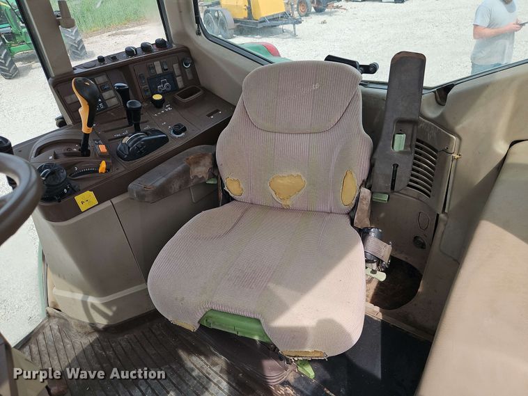 image for item EB8013 2004 John Deere 7320 MFWD tractor