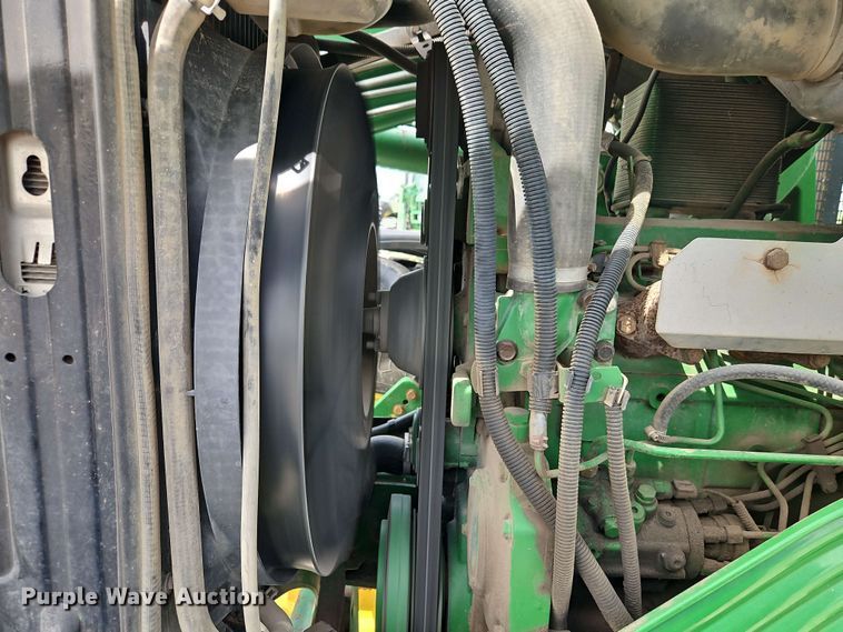 image for item EB8013 2004 John Deere 7320 MFWD tractor