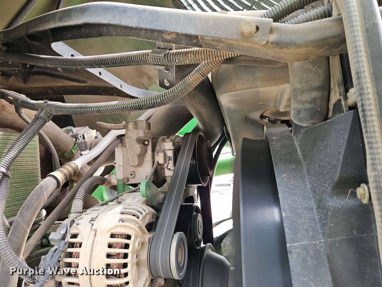 image for item EB8013 2004 John Deere 7320 MFWD tractor