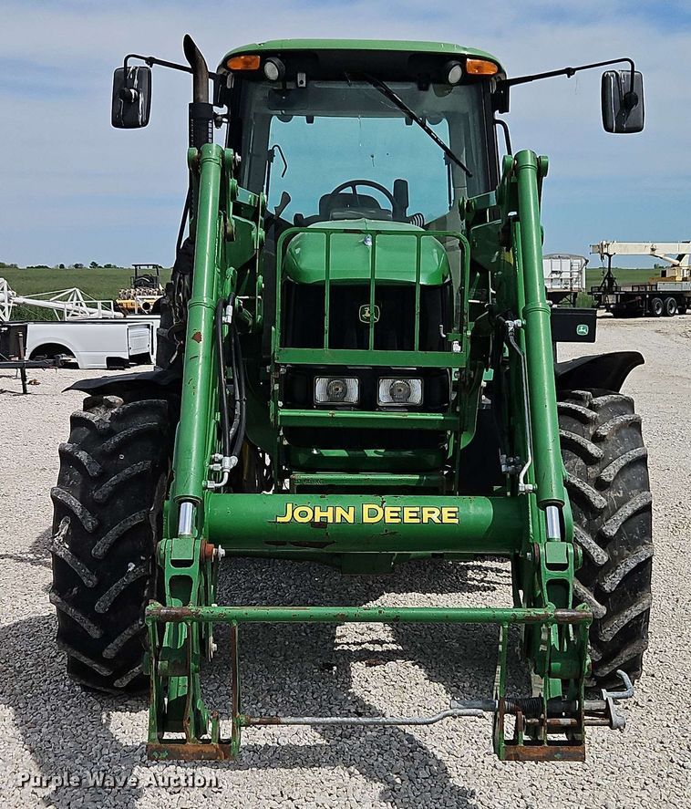 image for item EB8014 John Deere 7230 MFWD tractor