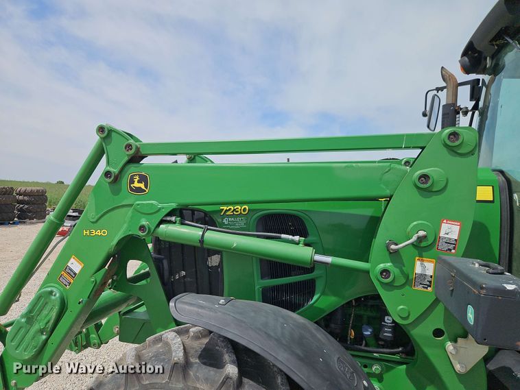 image for item EB8014 John Deere 7230 MFWD tractor