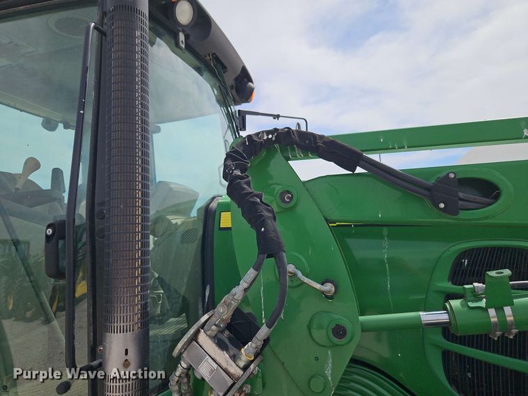 image for item EB8014 John Deere 7230 MFWD tractor