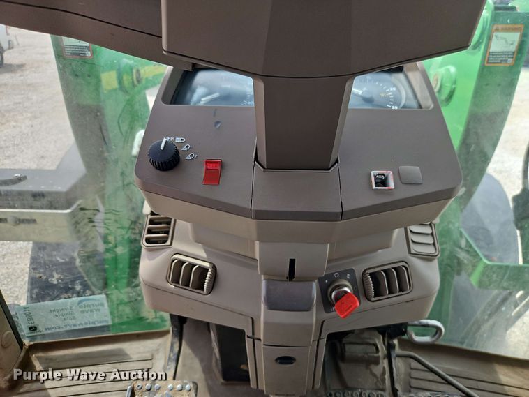 image for item EB8014 John Deere 7230 MFWD tractor