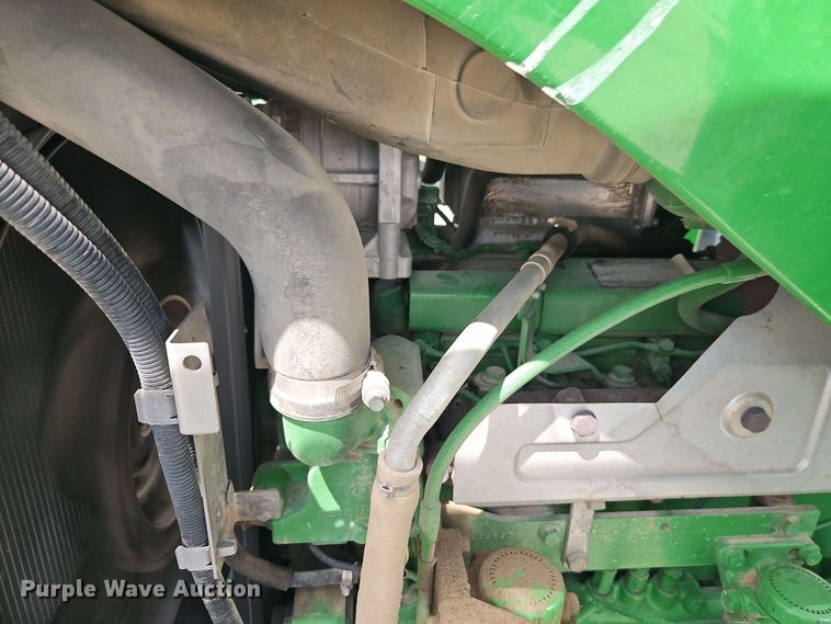 image for item EB8014 John Deere 7230 MFWD tractor