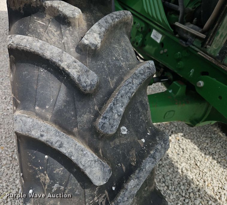 image for item EB8014 John Deere 7230 MFWD tractor