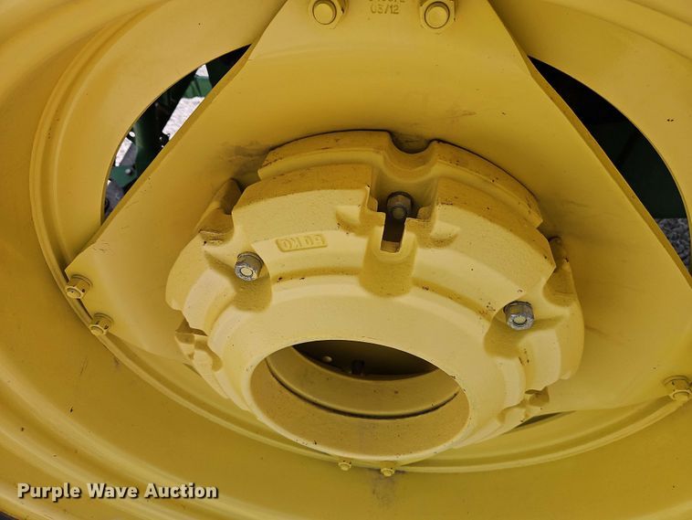 image for item EB8014 John Deere 7230 MFWD tractor