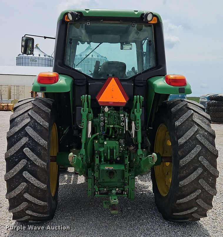image for item EB8015 2011 John Deere 7330 MFWD tractor