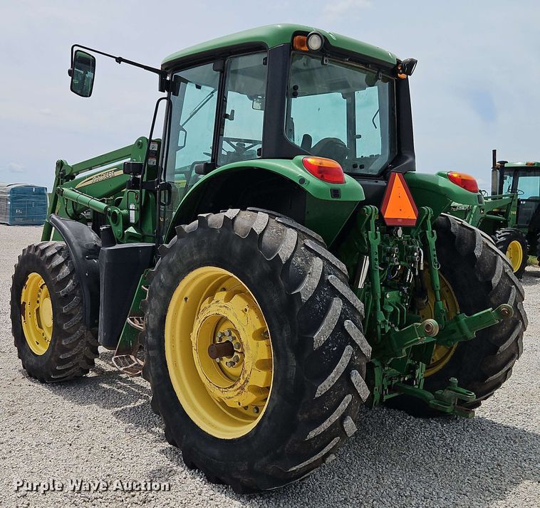 image for item EB8015 2011 John Deere 7330 MFWD tractor