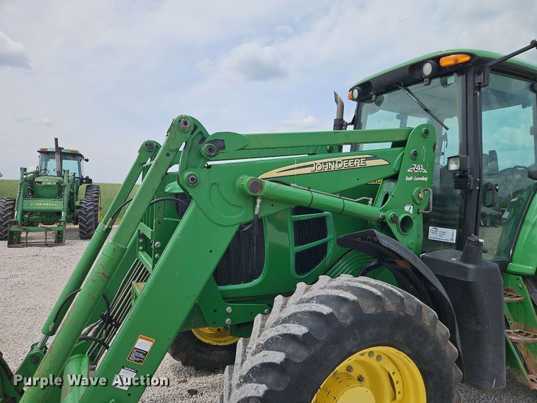 image for item EB8015 2011 John Deere 7330 MFWD tractor
