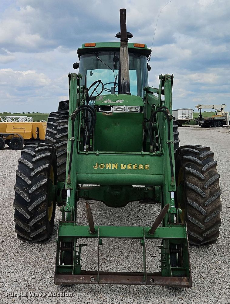 image for item EB8016 1992 John Deere 4455 MFWD tractor