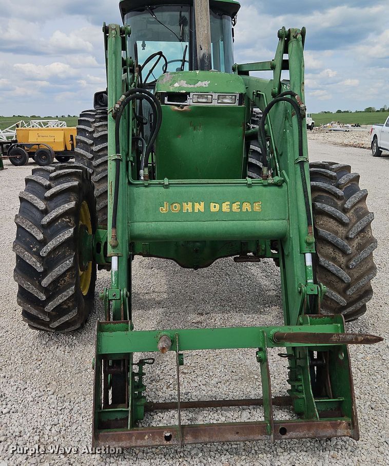 image for item EB8016 1992 John Deere 4455 MFWD tractor