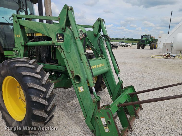 image for item EB8016 1992 John Deere 4455 MFWD tractor