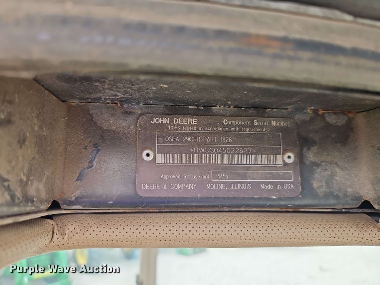 image for item EB8016 1992 John Deere 4455 MFWD tractor