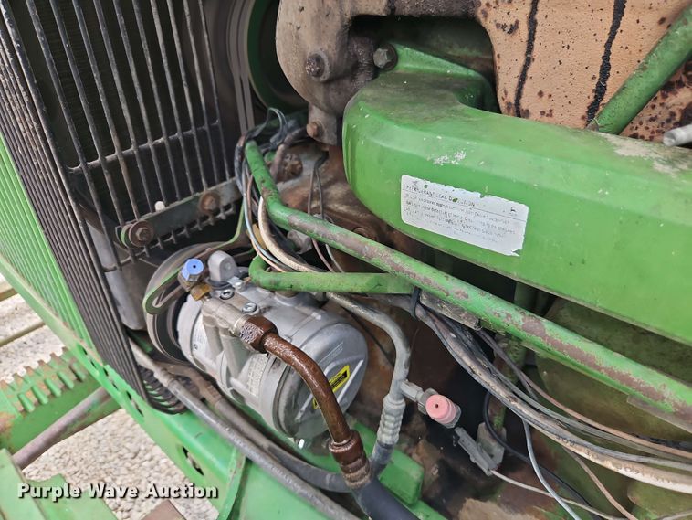 image for item EB8016 1992 John Deere 4455 MFWD tractor