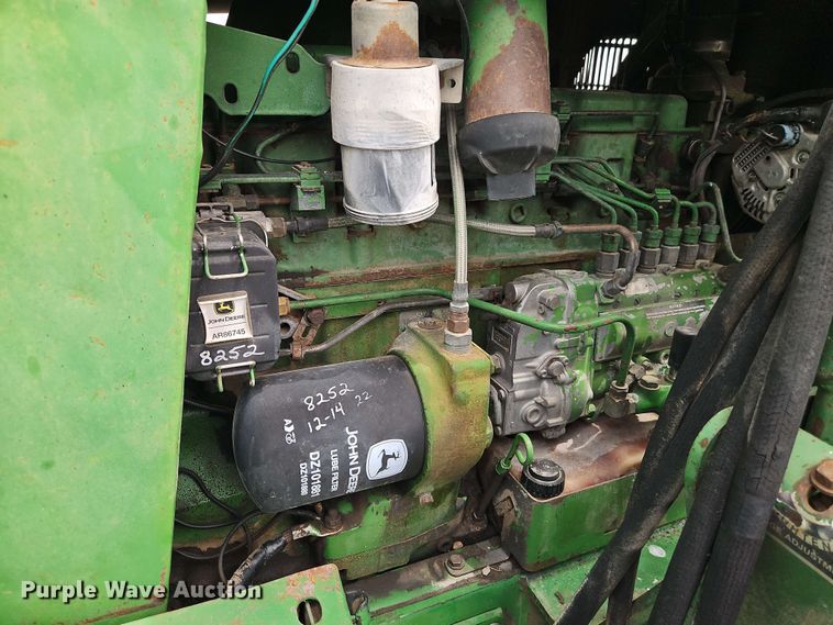 image for item EB8016 1992 John Deere 4455 MFWD tractor