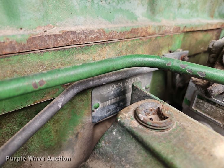 image for item EB8016 1992 John Deere 4455 MFWD tractor