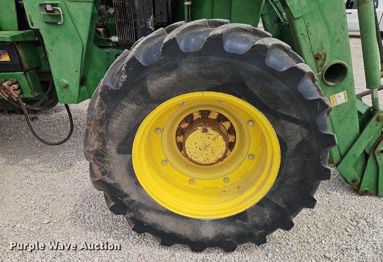 image for item EB8016 1992 John Deere 4455 MFWD tractor