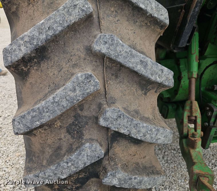 image for item EB8016 1992 John Deere 4455 MFWD tractor