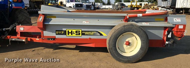 image for item EC0939 H&S S2117 manure spreader