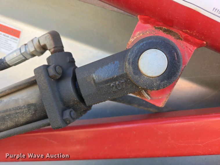 image for item EC0939 H&S S2117 manure spreader