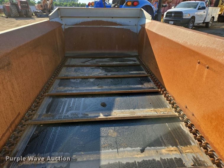 image for item EC0939 H&S S2117 manure spreader