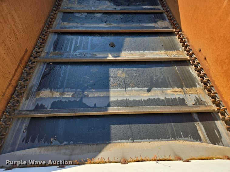 image for item EC0939 H&S S2117 manure spreader