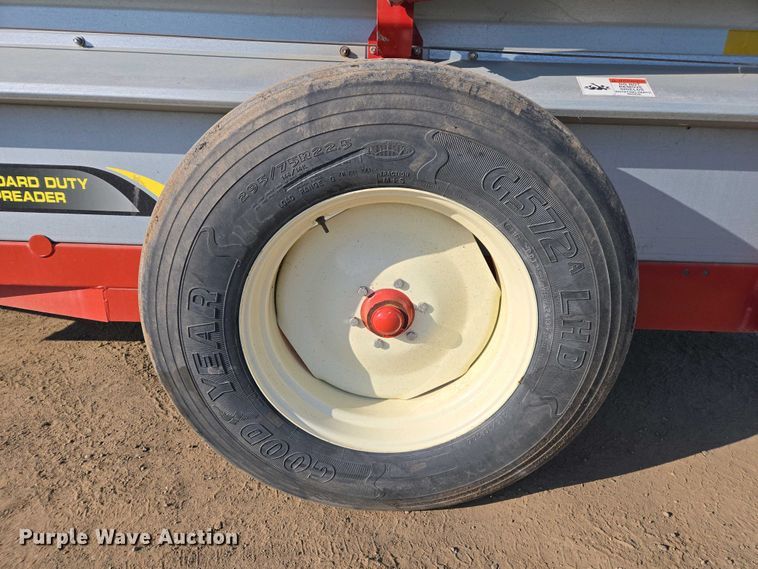 image for item EC0939 H&S S2117 manure spreader