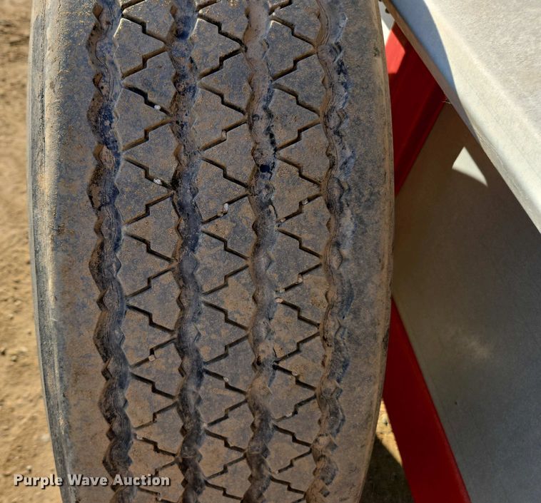 image for item EC0939 H&S S2117 manure spreader