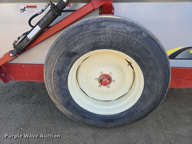 image for item EC0939 H&S S2117 manure spreader