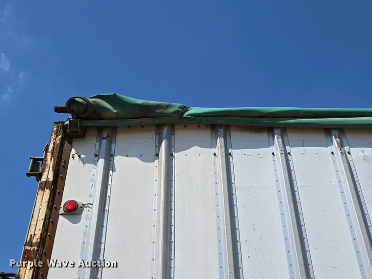 image for item EC0945 1988 IMCO walking floor trailer