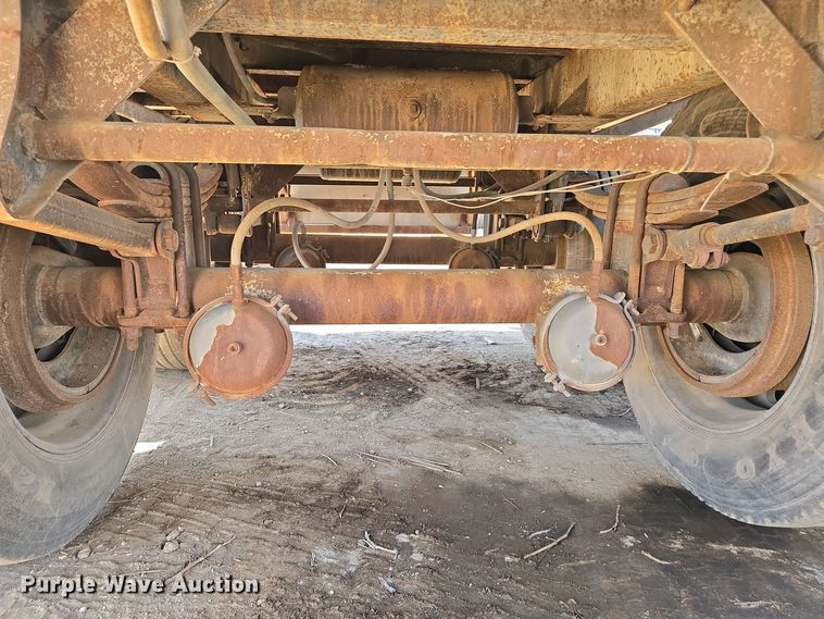 image for item EC0945 1988 IMCO walking floor trailer