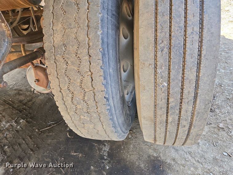 image for item EC0945 1988 IMCO walking floor trailer