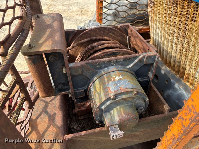 image for item EC3573 2001 New Holland 7610 tractor