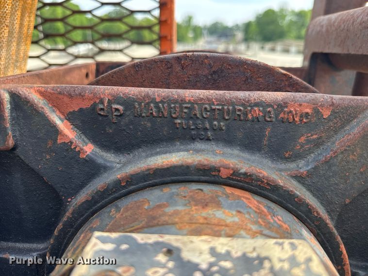 image for item EC3573 2001 New Holland 7610 tractor