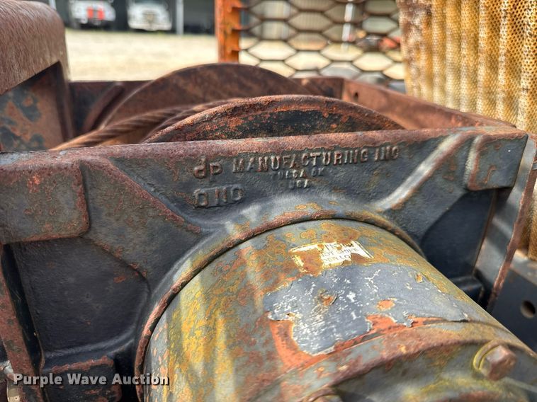 image for item EC3573 2001 New Holland 7610 tractor