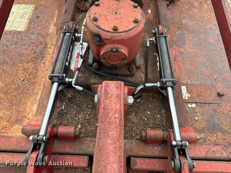 image for item EC3573 2001 New Holland 7610 tractor