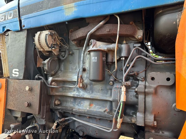 image for item EC3573 2001 New Holland 7610 tractor