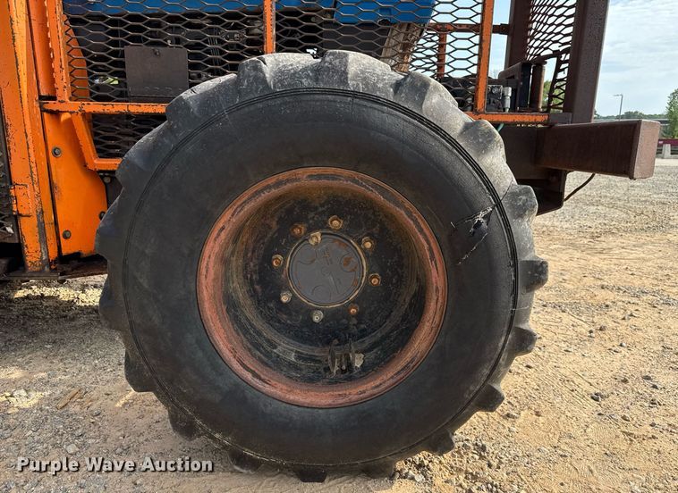 image for item EC3573 2001 New Holland 7610 tractor