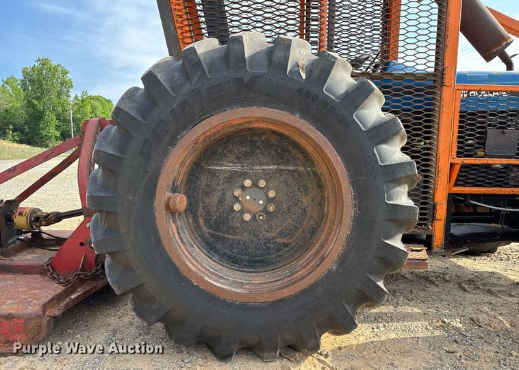 image for item EC3573 2001 New Holland 7610 tractor